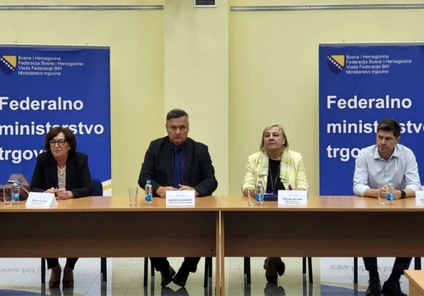 Ministar Vujanović potpisao ugovore sa udruženjima potro&scaron;ača u Federaciji BiH o dodjeli sredstava